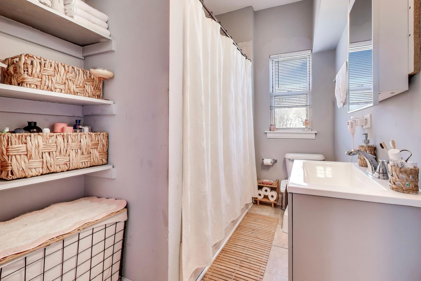 2254 North Racine Avenue Chicago, IL 60614 - Photo 7 of 19