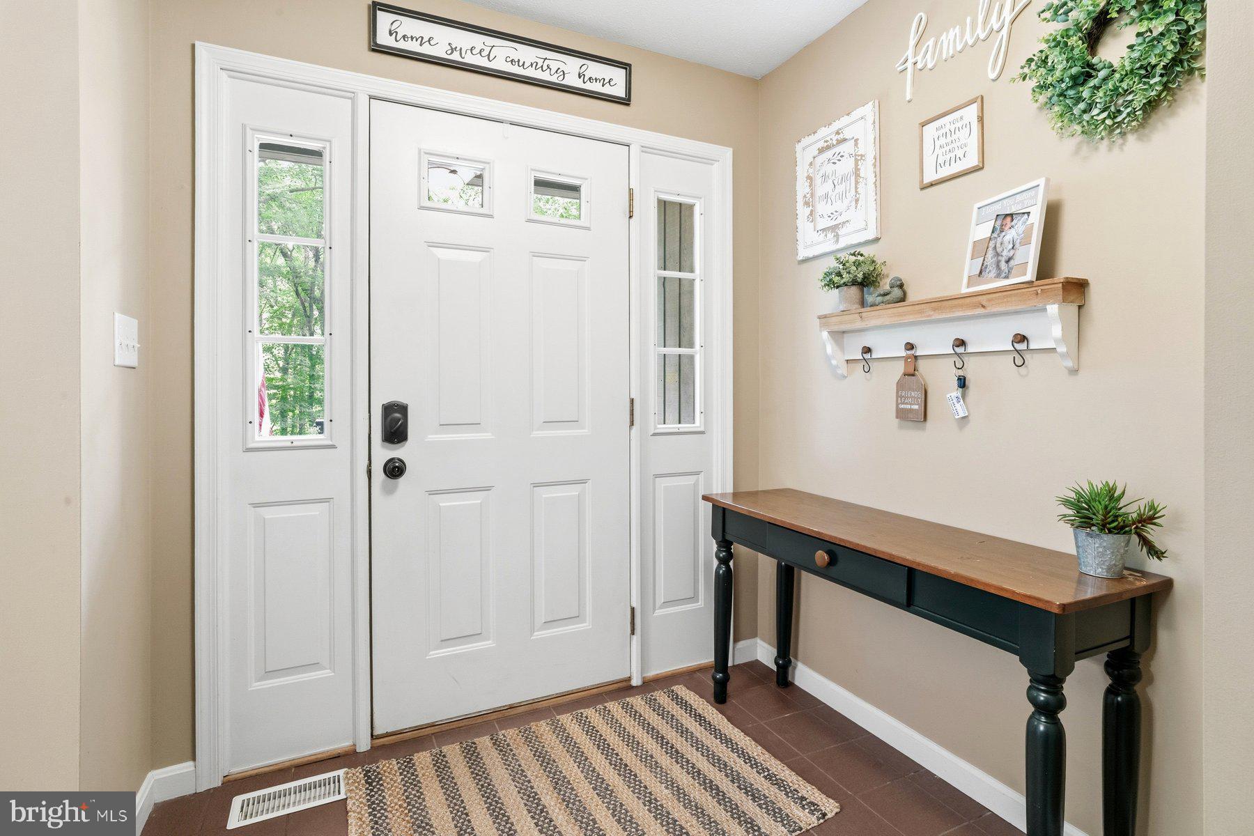 3788 Roop Road New Windsor, MD 21776 - Photo 7 of 33 Foyer