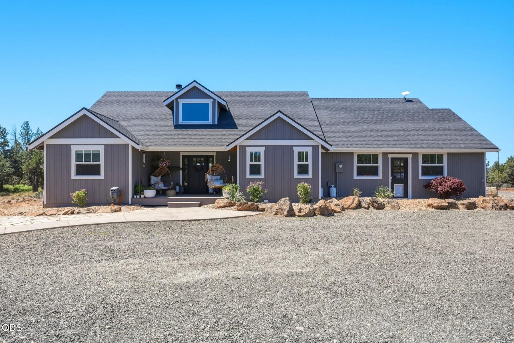 69550 Pine Ridge Drive Sisters, OR 97759 - Photo 3 of 48