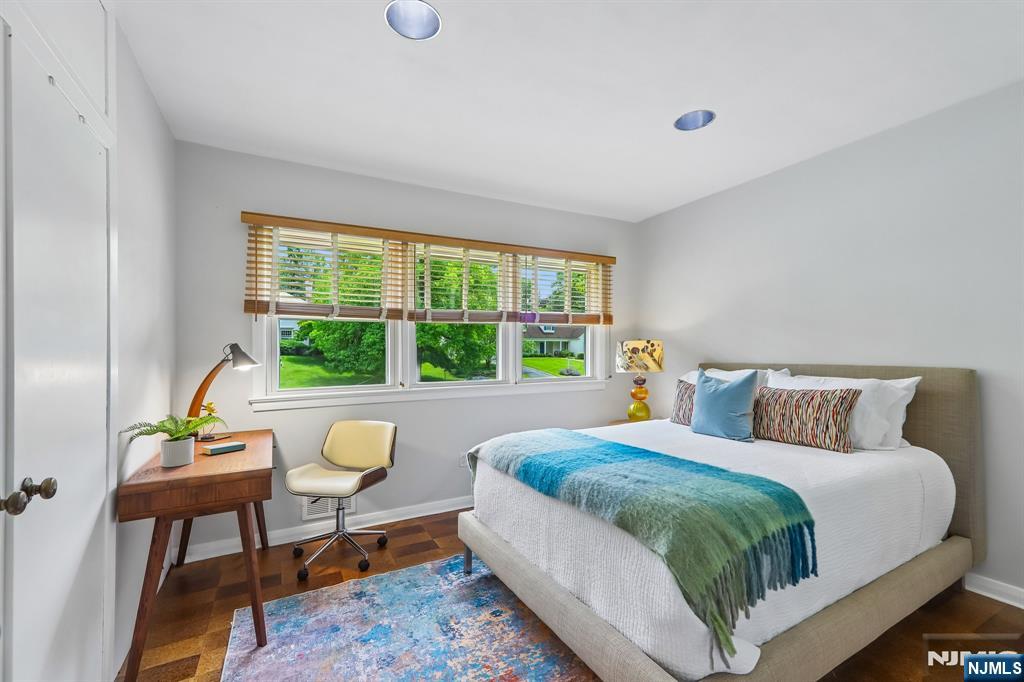 95 Yantacaw Brook Road Montclair, NJ 07043 - Photo 22 of 48
