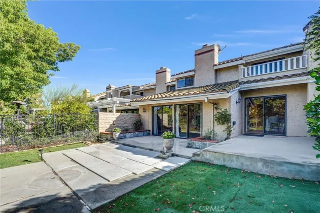 $1,698,000 | 23024 Park Sorrento, Calabasas, CA 91302