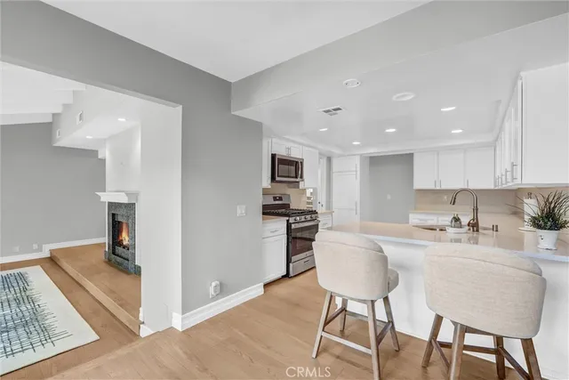 $1,698,000 | 23024 Park Sorrento, Calabasas, CA 91302