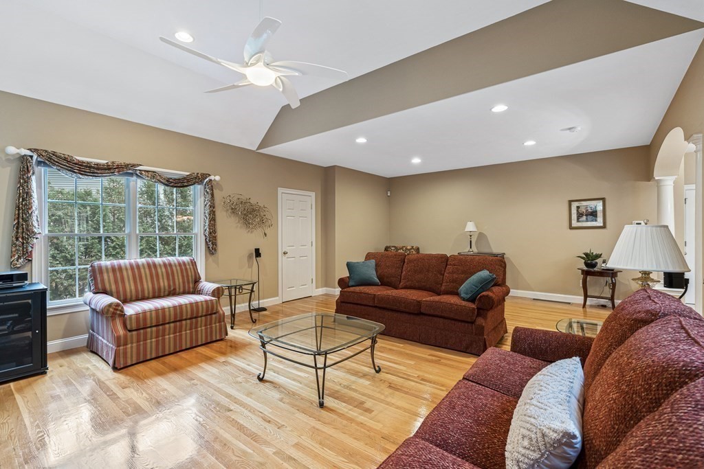 99 Thistle Road North Andover, MA 01845 - Photo 11 of 41 Gallery Image 11
