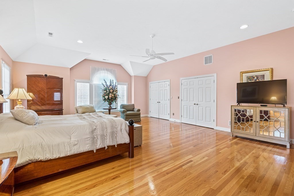99 Thistle Road North Andover, MA 01845 - Photo 23 of 41 Gallery Image 23