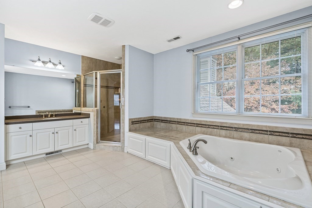 99 Thistle Road North Andover, MA 01845 - Photo 24 of 41 Gallery Image 24