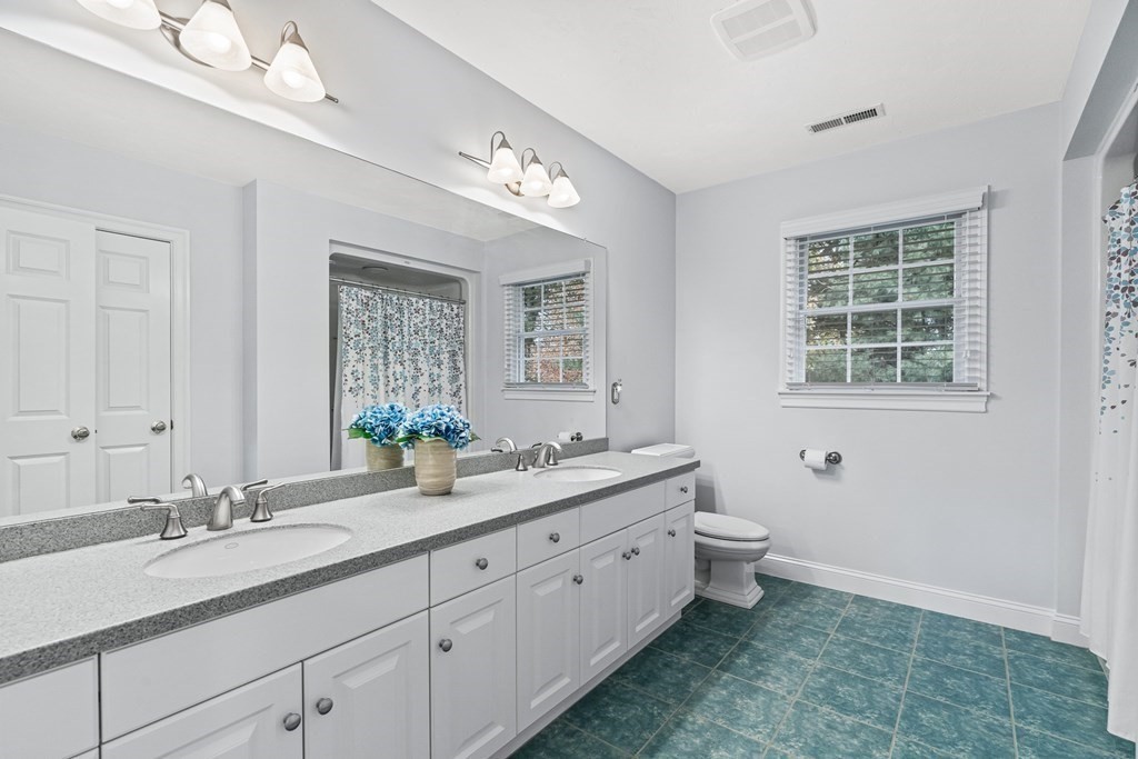 99 Thistle Road North Andover, MA 01845 - Photo 27 of 41 Gallery Image 27