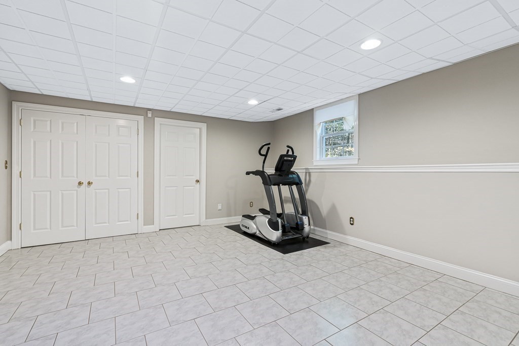 99 Thistle Road North Andover, MA 01845 - Photo 30 of 41 Gallery Image 30