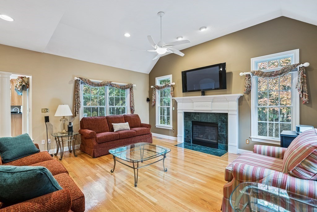 99 Thistle Road North Andover, MA 01845 - Photo 9 of 41 Gallery Image 9