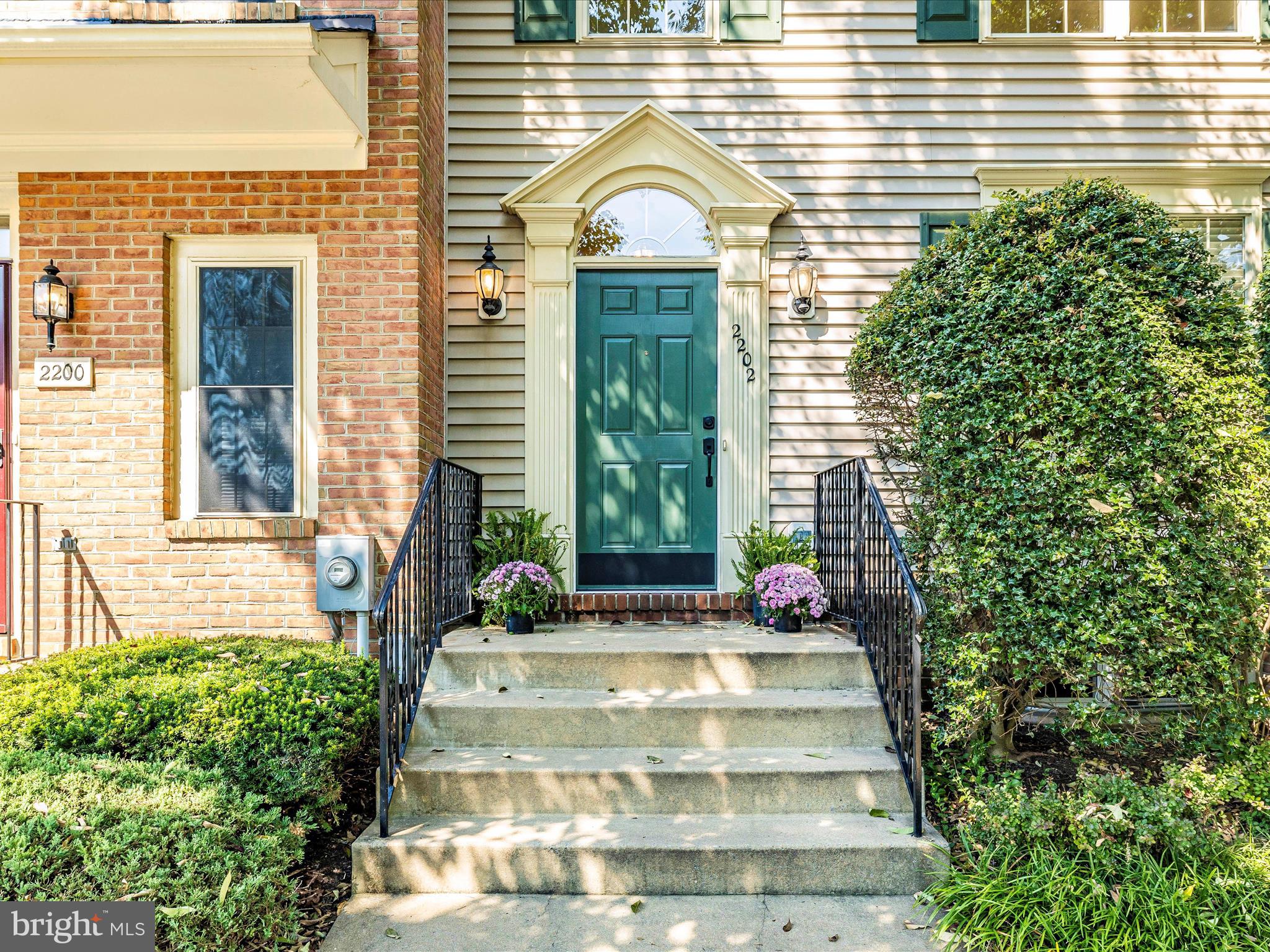 2202 Garden Lane Frederick, MD 21701 - Photo 3 of 61 Cheerful home!