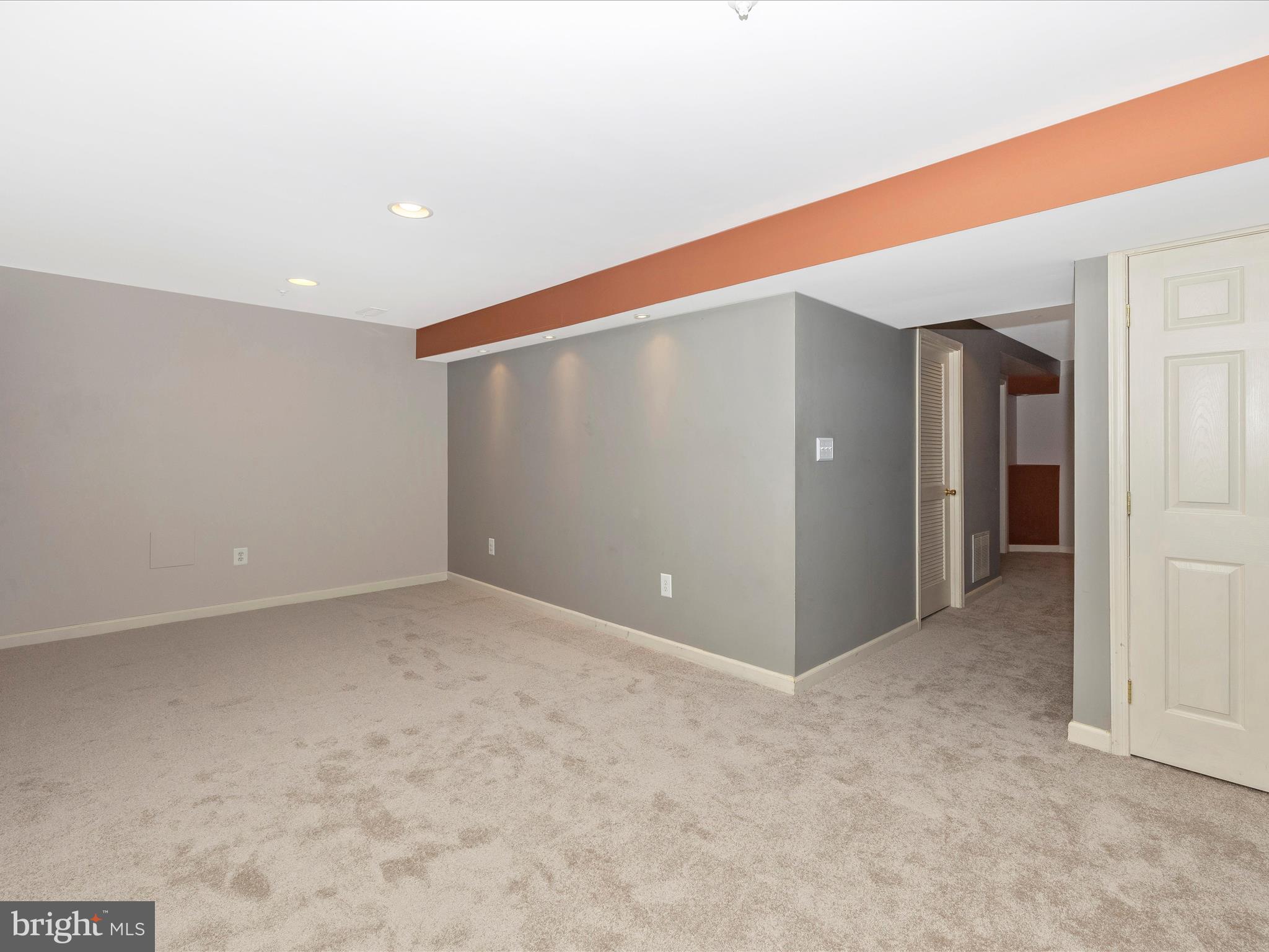 2202 Garden Lane Frederick, MD 21701 - Photo 39 of 61 Oh soooo spacious!