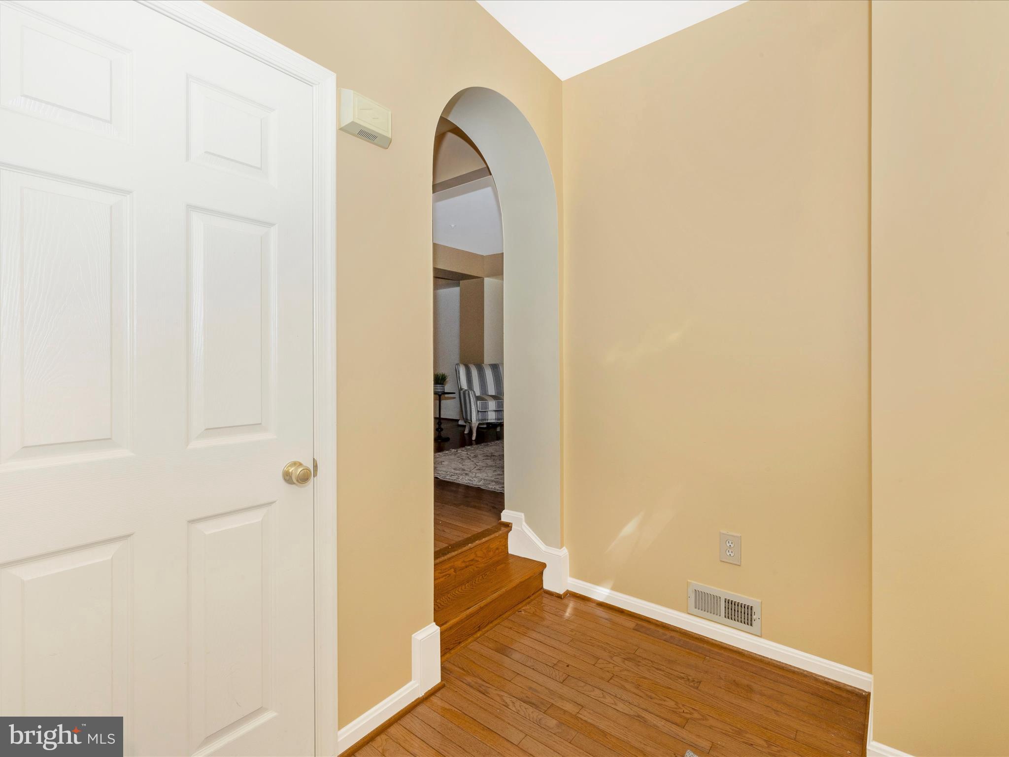 2202 Garden Lane Frederick, MD 21701 - Photo 4 of 61 Spacious foyer and coat closet