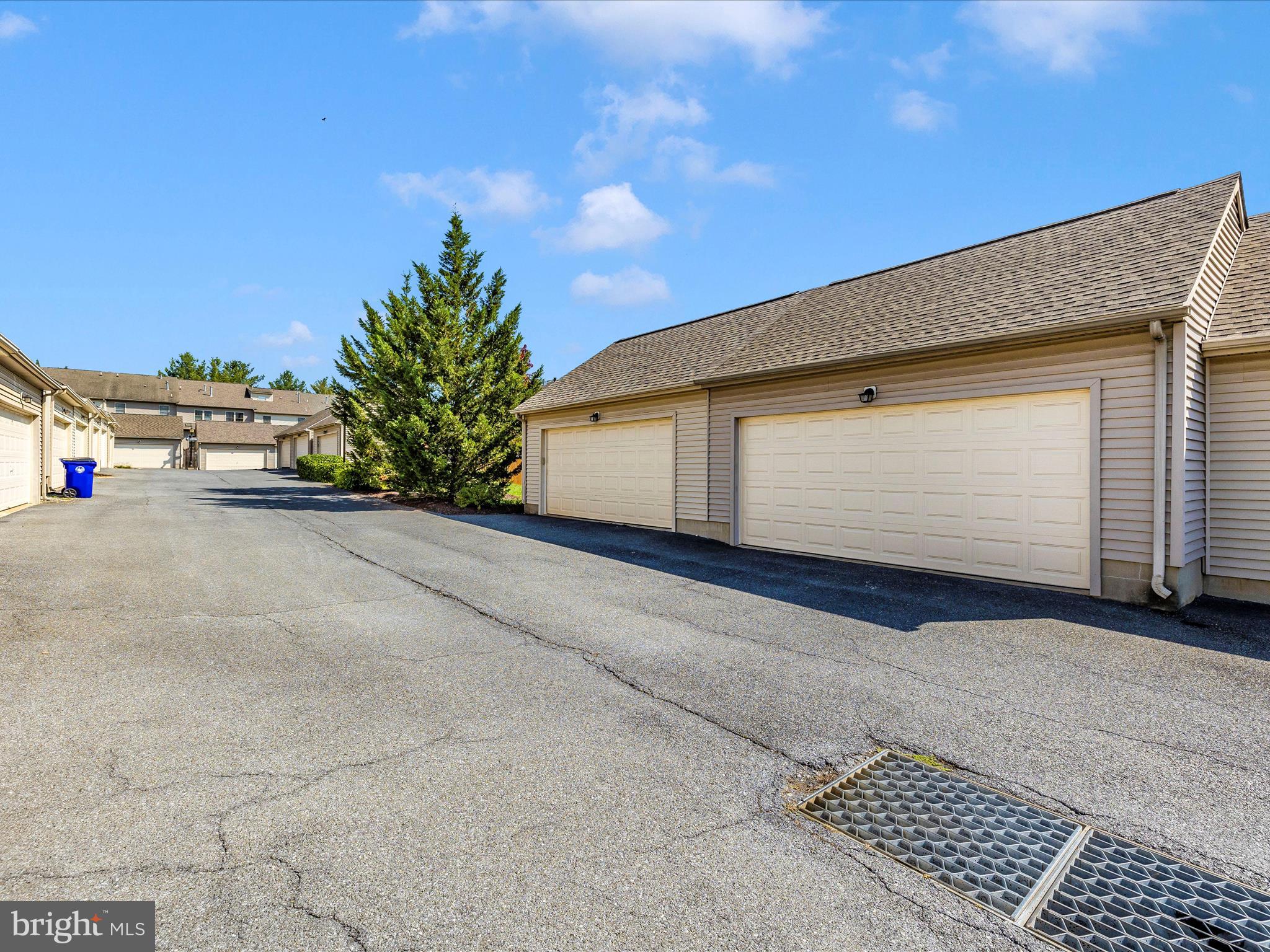 2202 Garden Lane Frederick, MD 21701 - Photo 47 of 61 Garage