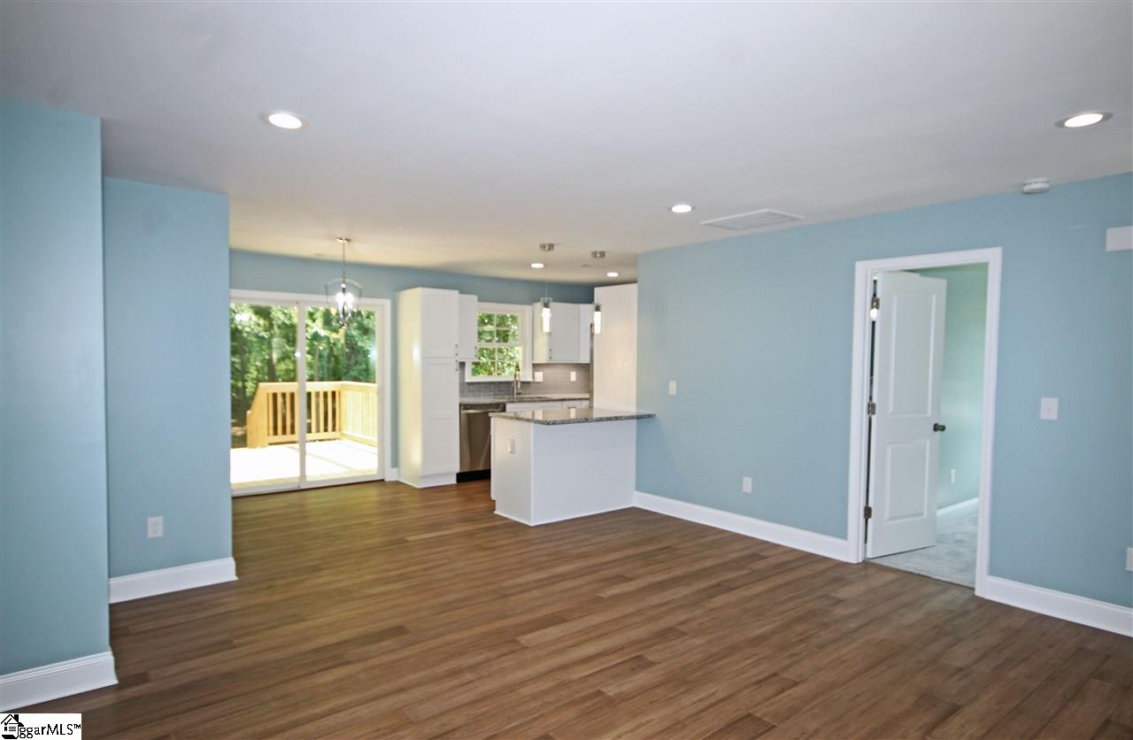 9 Queens Street Fountain Inn, SC 29644 - Photo 3 of 21 Gallery Image 3