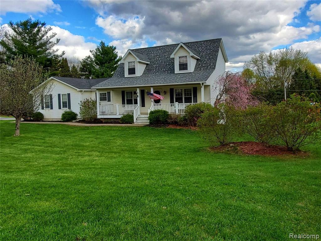 11798 Clyde Road Fenton, MI 48430 - Photo 2 of 46