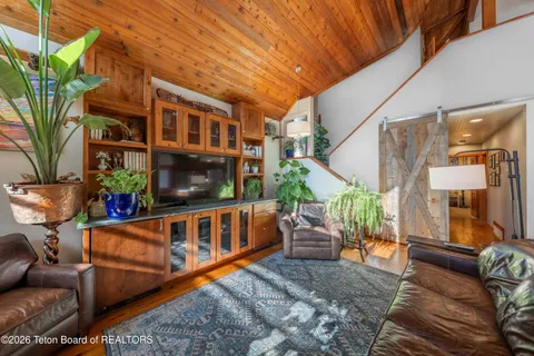 $3,900,000 | 667 East Kelly Avenue, Jackson, WY 83001