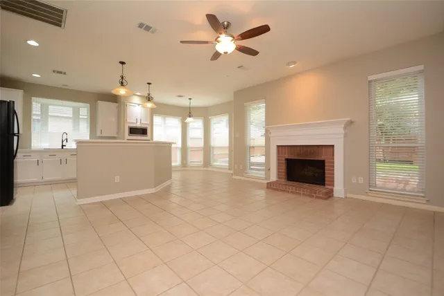 $2,500 | 5327 Willow Knoll Court, Houston, TX 77345