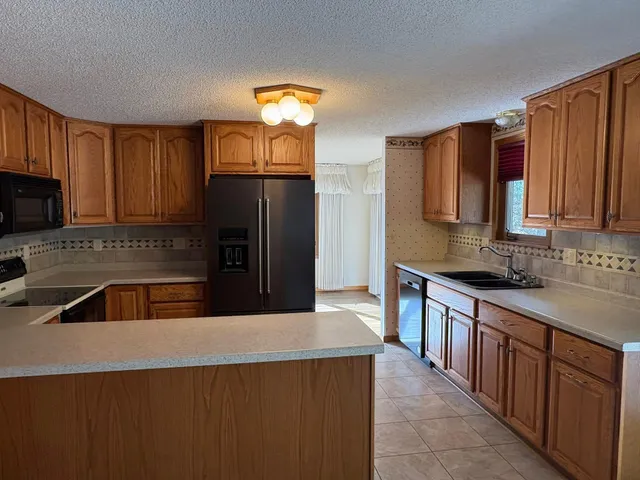 $565,000 | 11623 375th Avenue, Waseca, MN 56093