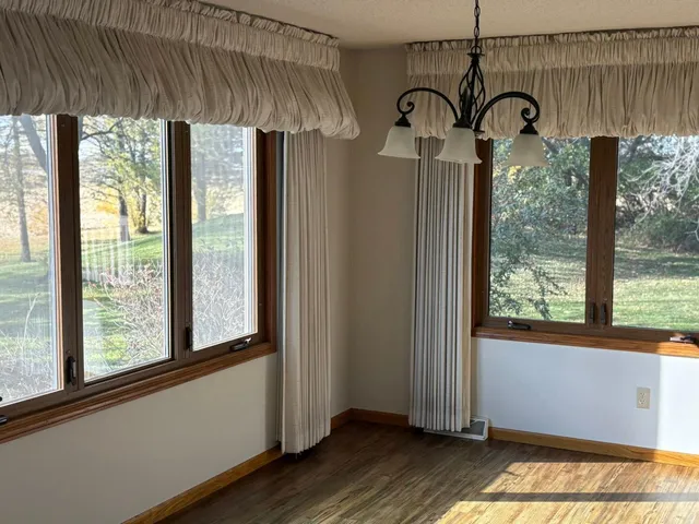 $565,000 | 11623 375th Avenue, Waseca, MN 56093