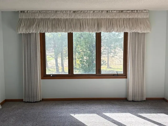 $565,000 | 11623 375th Avenue, Waseca, MN 56093