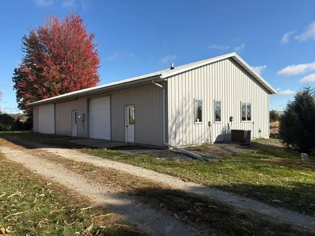 $565,000 | 11623 375th Avenue, Waseca, MN 56093