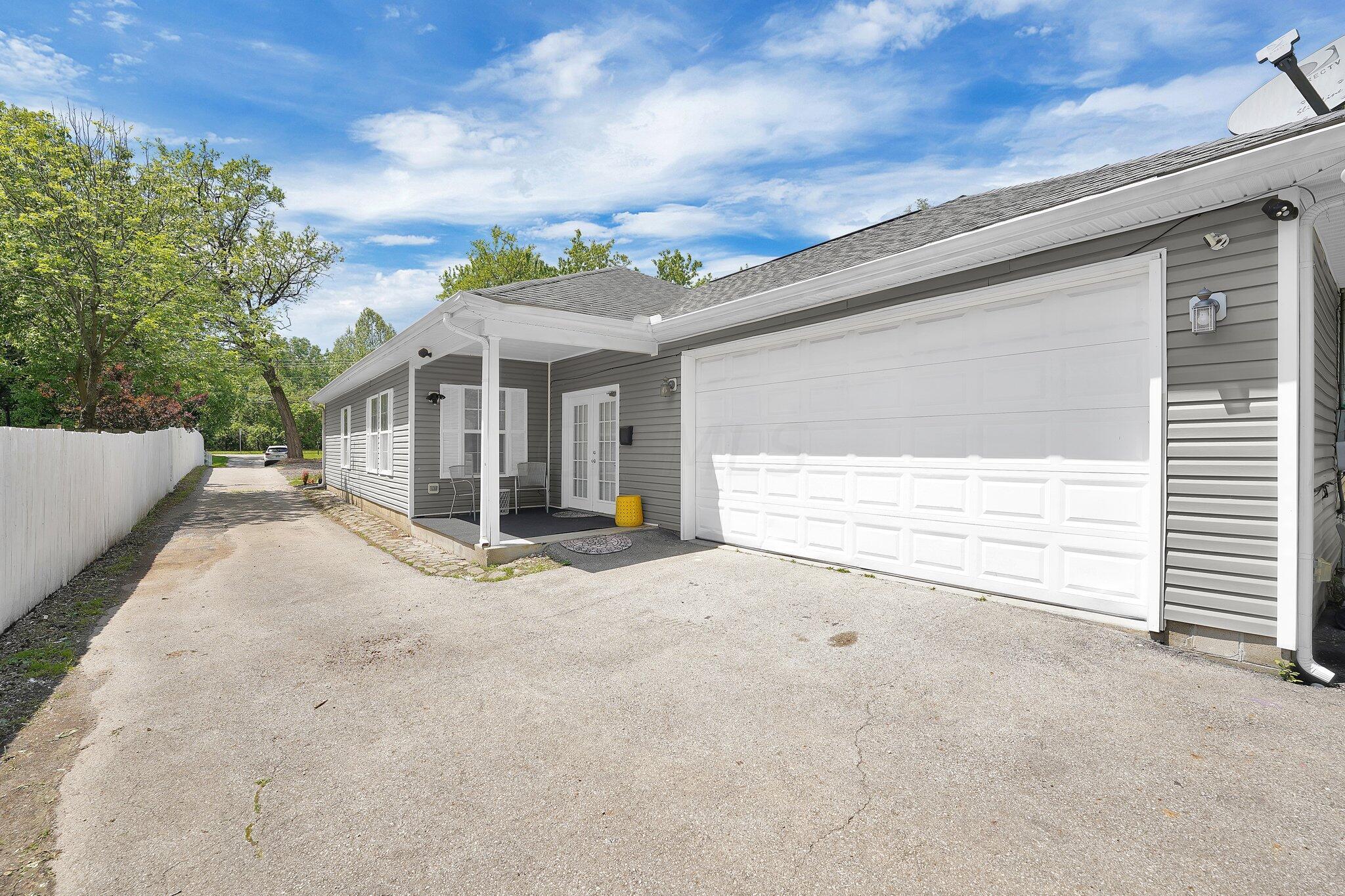 2838 Sunbury Road Columbus, OH 43219 - Photo 4 of 35 35-web-or-mls-2838-sunbury-rd