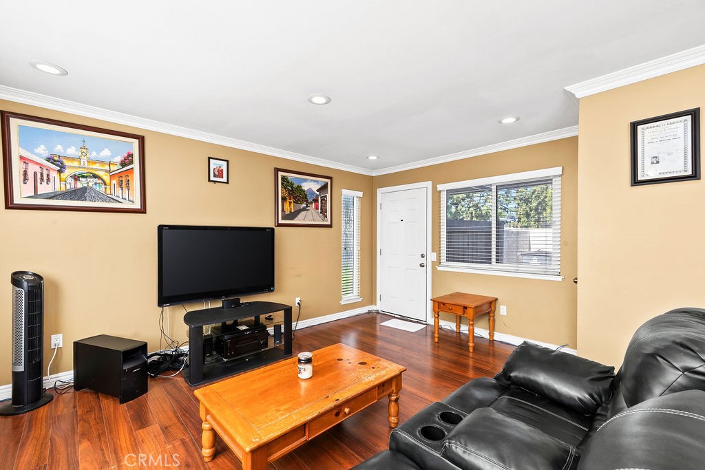 409 North Vía Roma Anaheim, CA 92806 - Photo 21 of 40