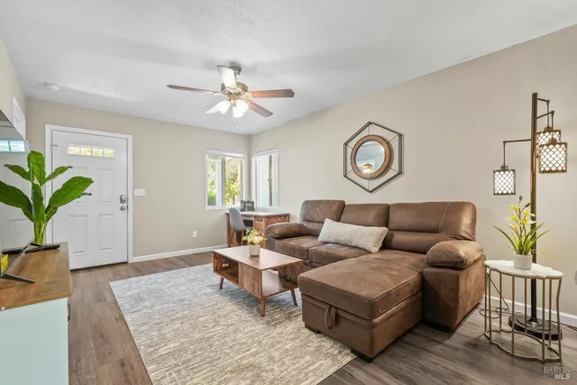 $1,500,000 | 13240 Highway 101, Hopland, CA 95449