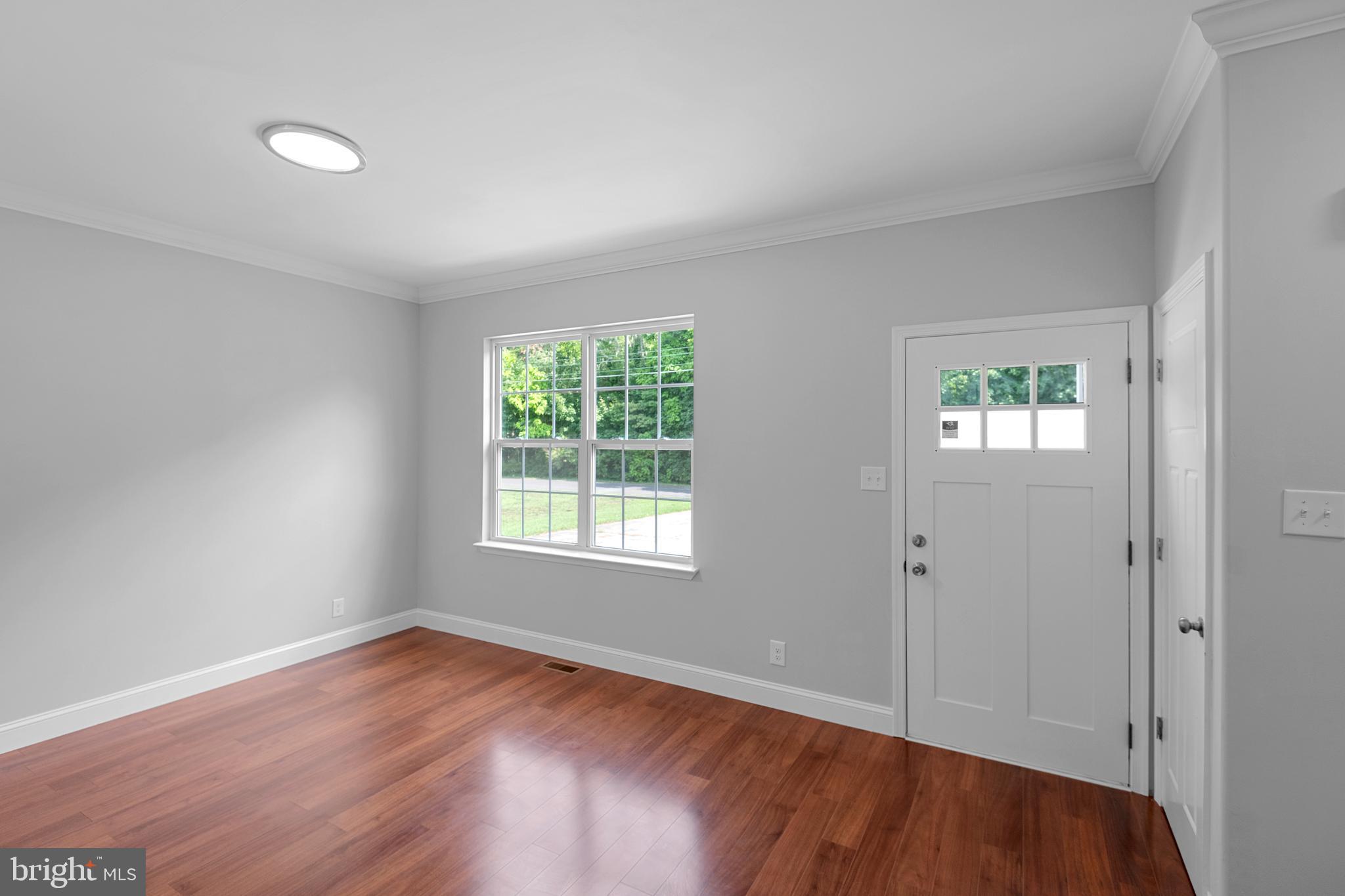 104 East Summer Road Landisville, NJ 08326 - Photo 12 of 31 LIVING ROOM