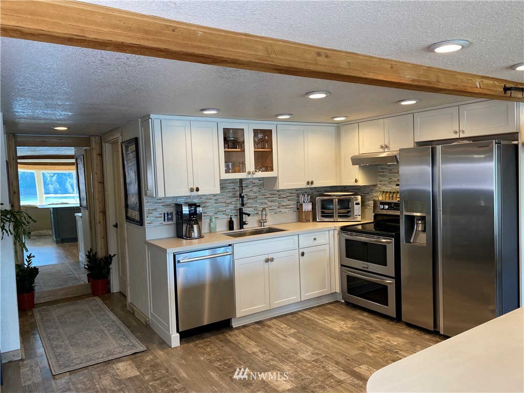 1290 East Island View Road Grapeview, WA 98546 - Photo 11 of 27 Gallery Image 11