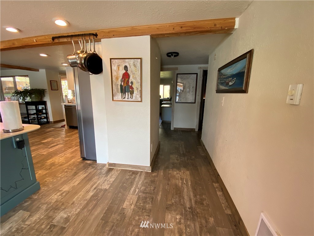 1290 East Island View Road Grapeview, WA 98546 - Photo 14 of 27 Gallery Image 14