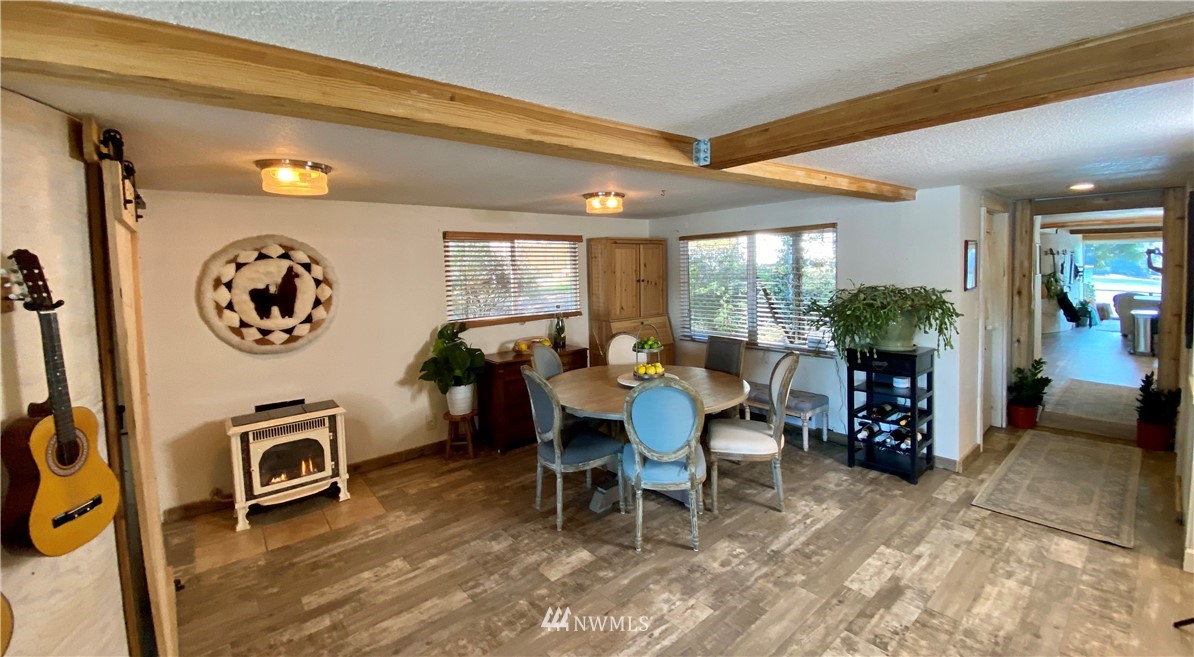 1290 East Island View Road Grapeview, WA 98546 - Photo 17 of 27 Gallery Image 17