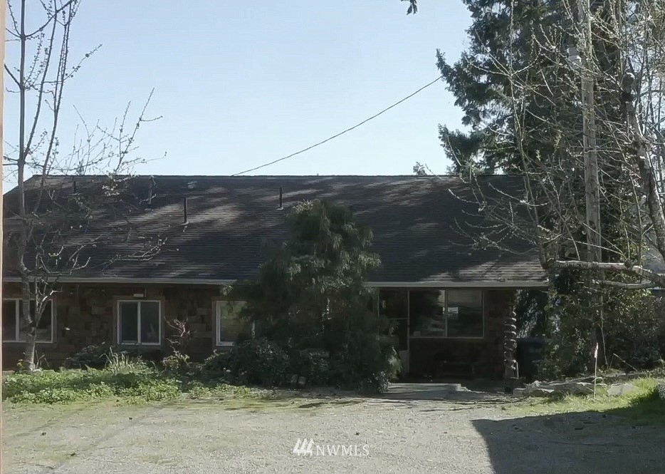 1290 East Island View Road Grapeview, WA 98546 - Photo 3 of 27 Gallery Image 3