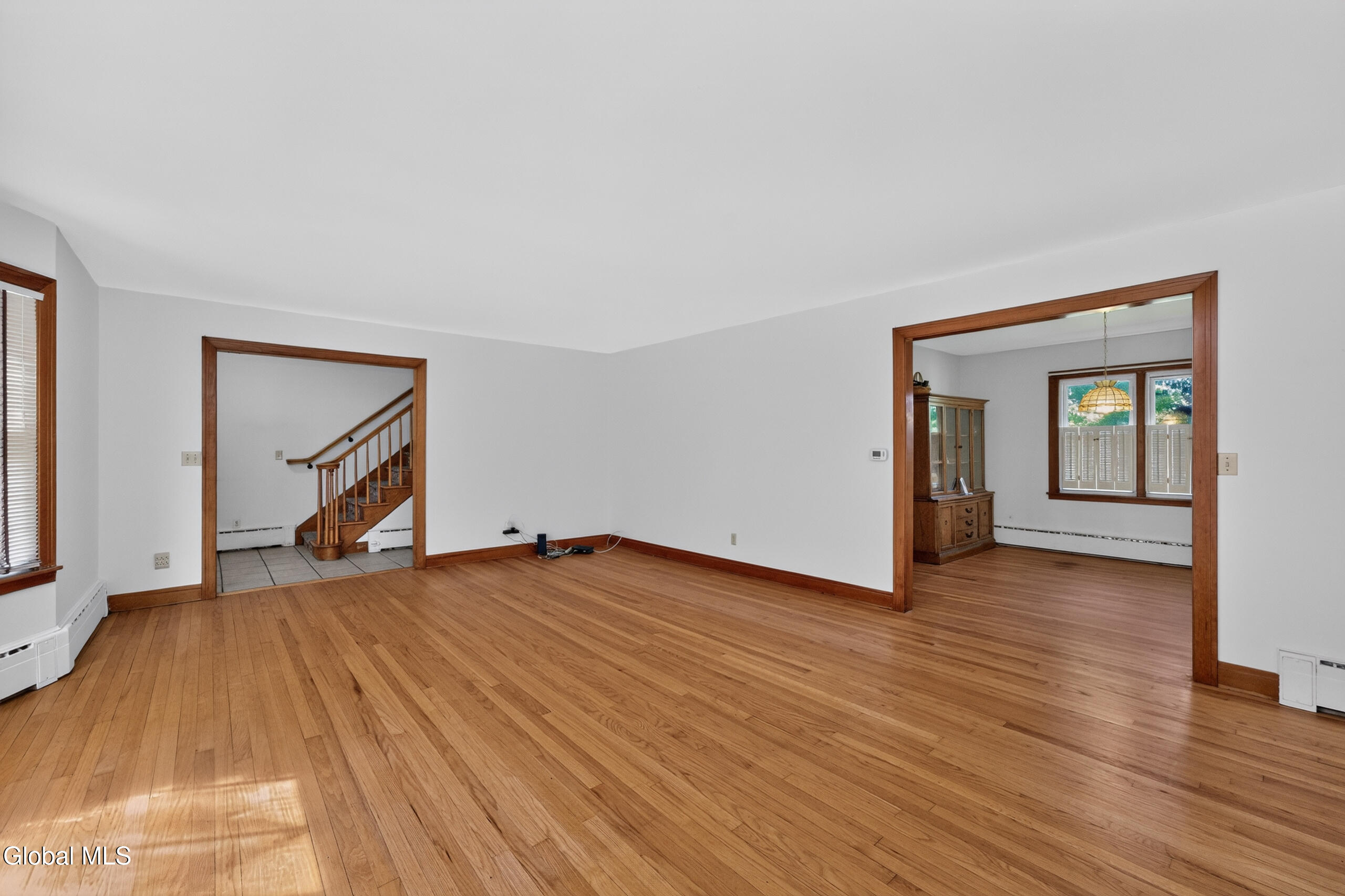 611 Brunswick Road Brunswick, NY 12180 - Photo 12 of 40 Livingroom