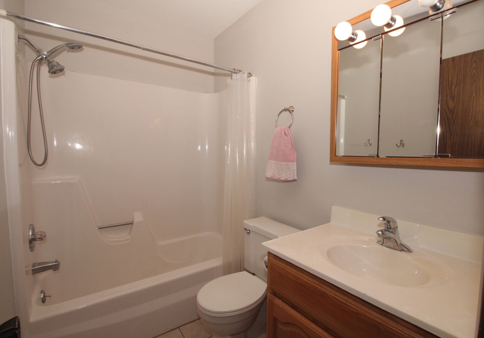 698 Chandler Road Gurnee, IL 60031 - Photo 12 of 22