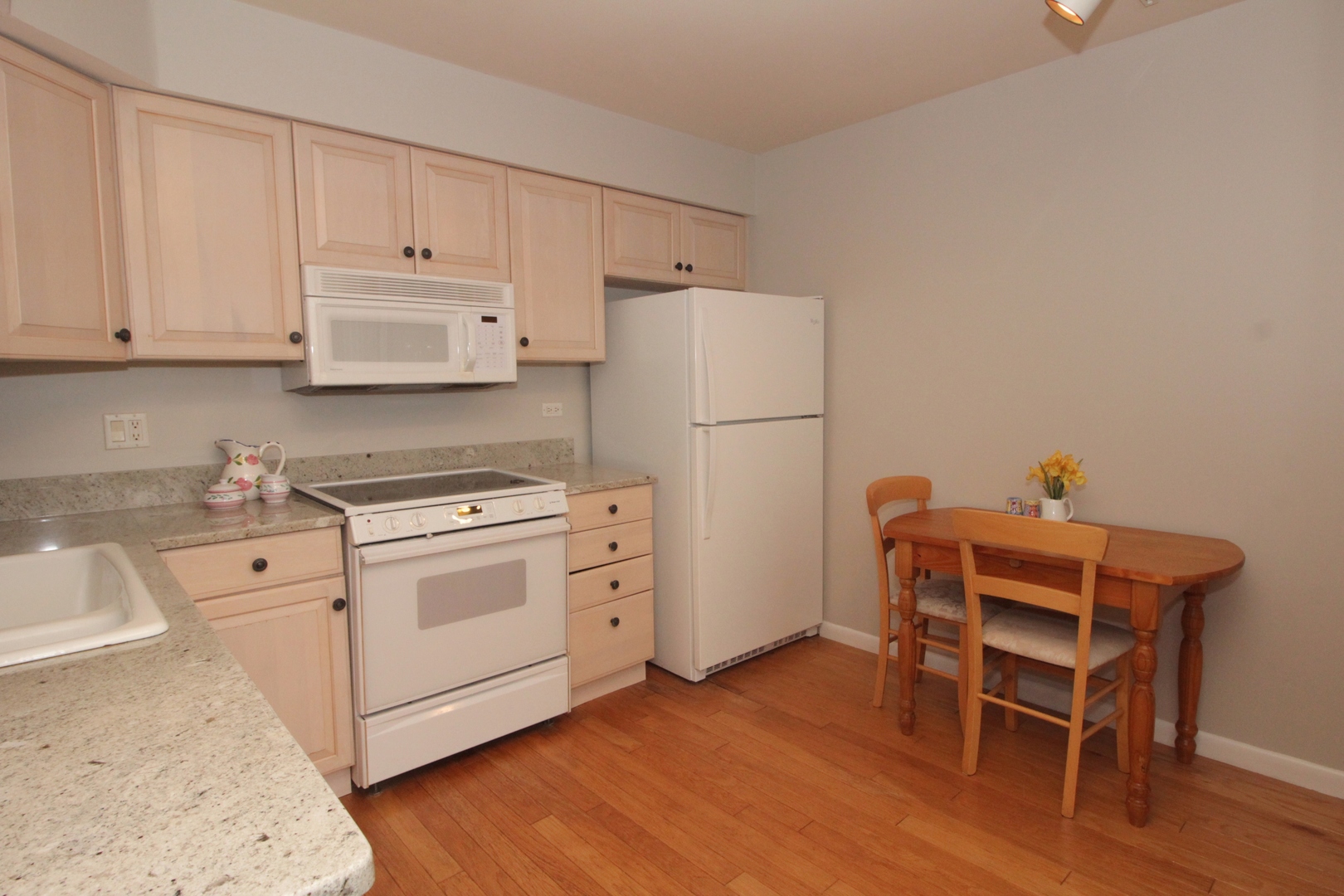 698 Chandler Road Gurnee, IL 60031 - Photo 9 of 22