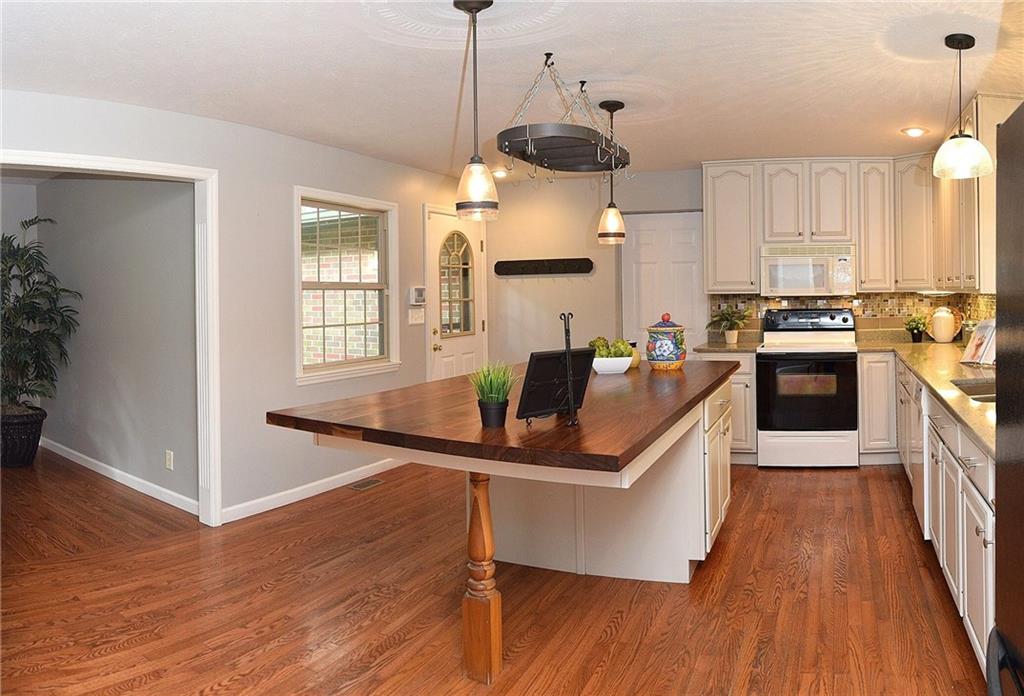 6398 Clydes Road Indianapolis, IN 46268 - Photo 19 of 40 Gallery Image 19