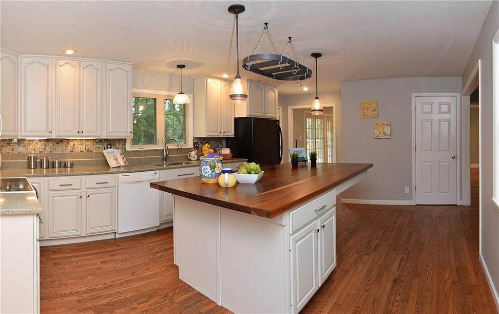 6398 Clydes Road Indianapolis, IN 46268 - Photo 20 of 40 Gallery Image 20