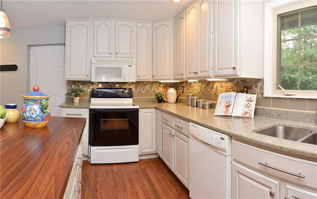 6398 Clydes Road Indianapolis, IN 46268 - Photo 21 of 40 Gallery Image 21