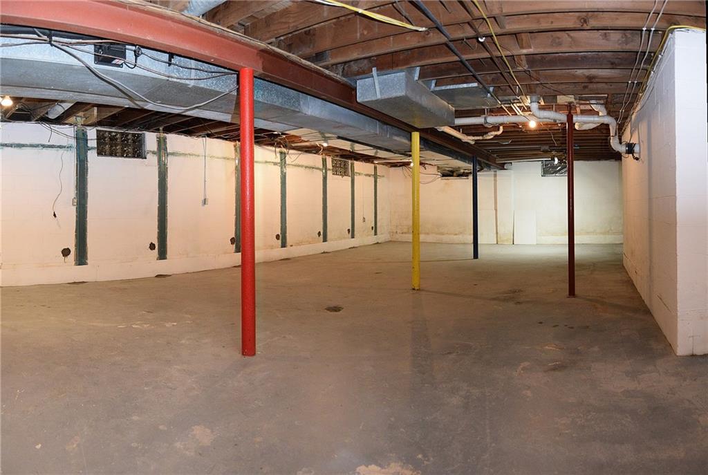 6398 Clydes Road Indianapolis, IN 46268 - Photo 35 of 40 Gallery Image 35