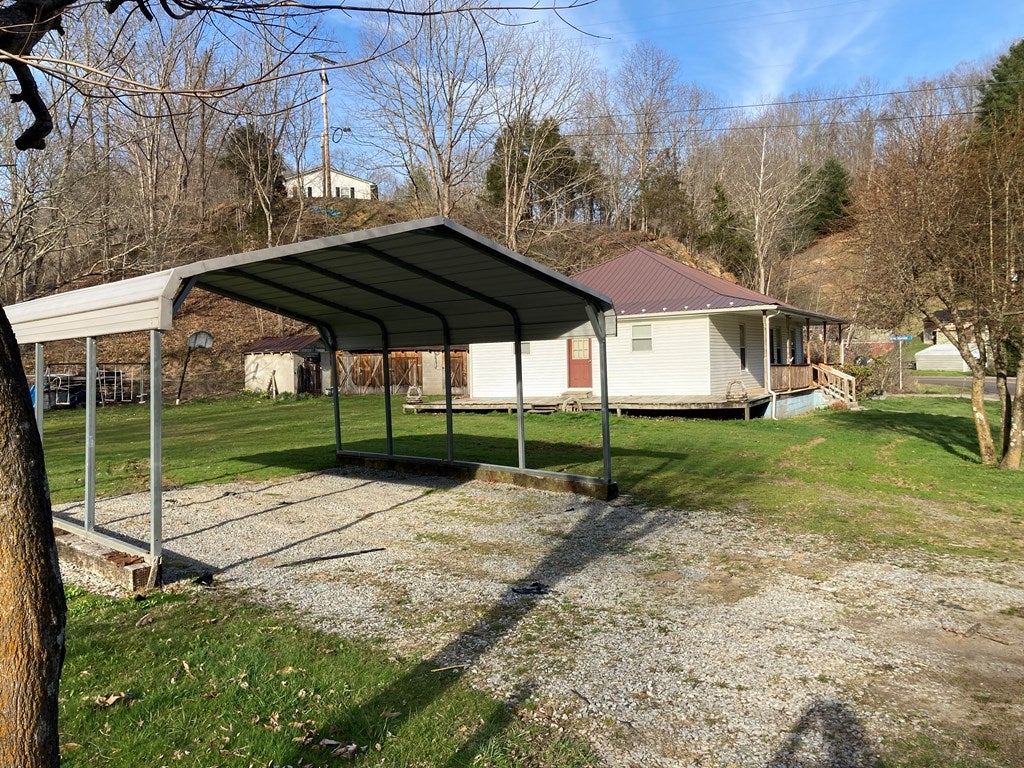 47 Wysor Valley Road Honaker, VA 24260 - Photo 2 of 12 Gallery Image 2
