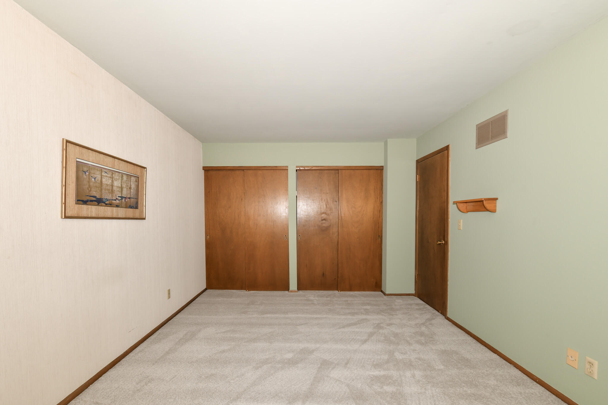 9632 West Bradley Road Milwaukee, WI 53224 - Photo 11 of 25 2 Double Door Closets!