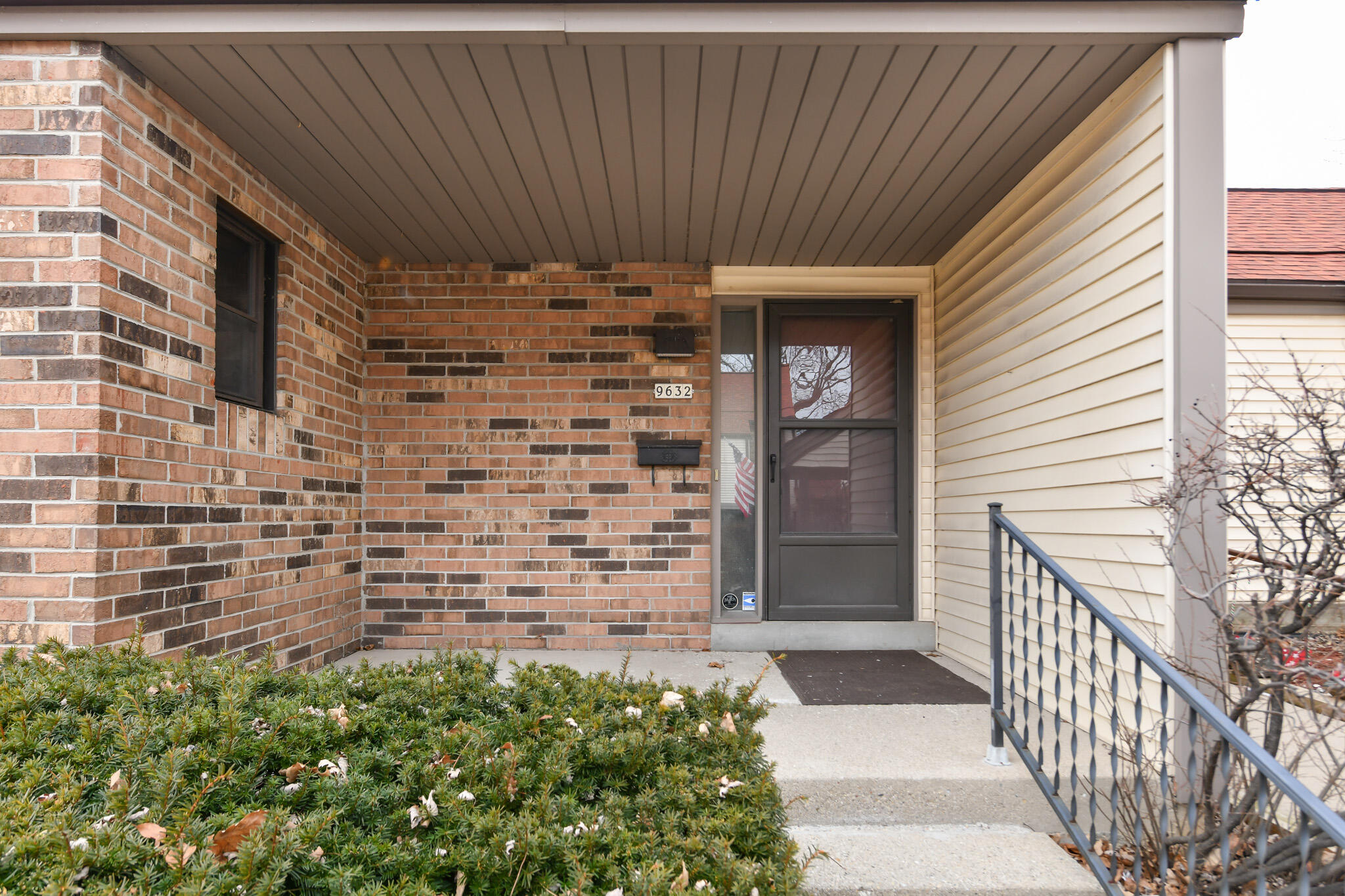 9632 West Bradley Road Milwaukee, WI 53224 - Photo 2 of 25 Front Porch