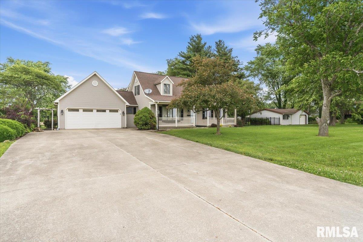186 Sherman Street Palmyra, IL 62674 - Photo 3 of 46