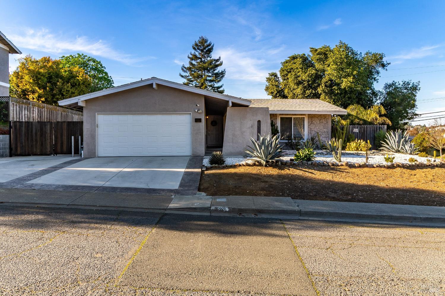 232 Aragon Street Vallejo, CA 94591 - Photo 2 of 43