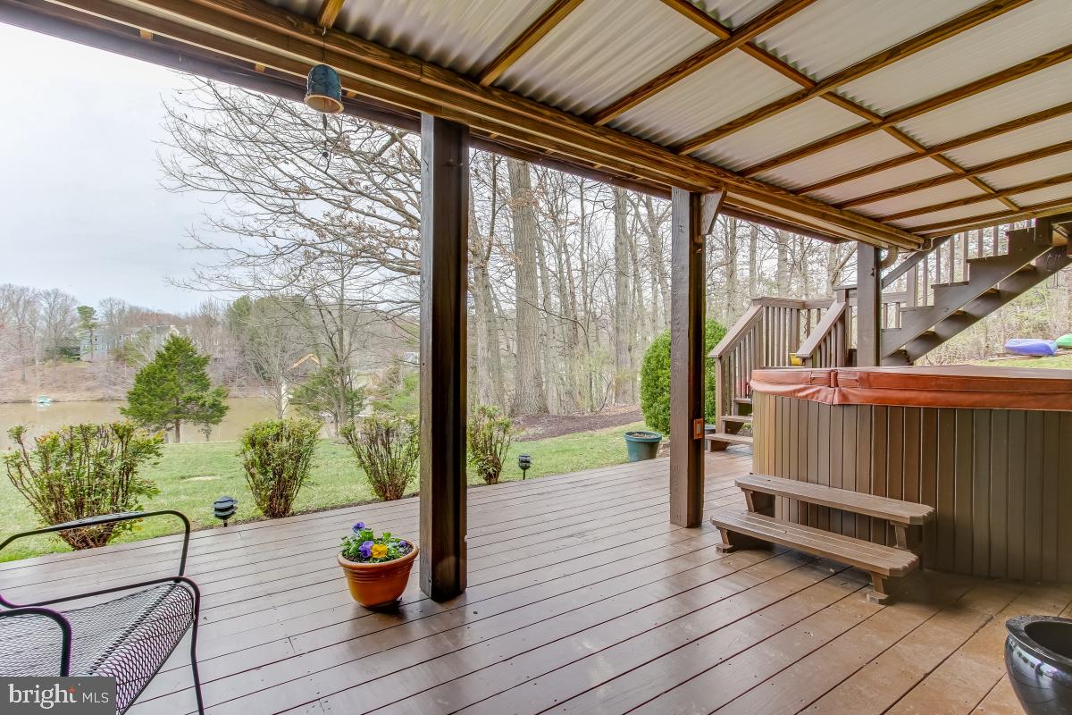 10985 Thrush Ridge Road Reston, VA 20191 - Photo 50 of 56 Covered patio for enhanced enjoyment outdoors!