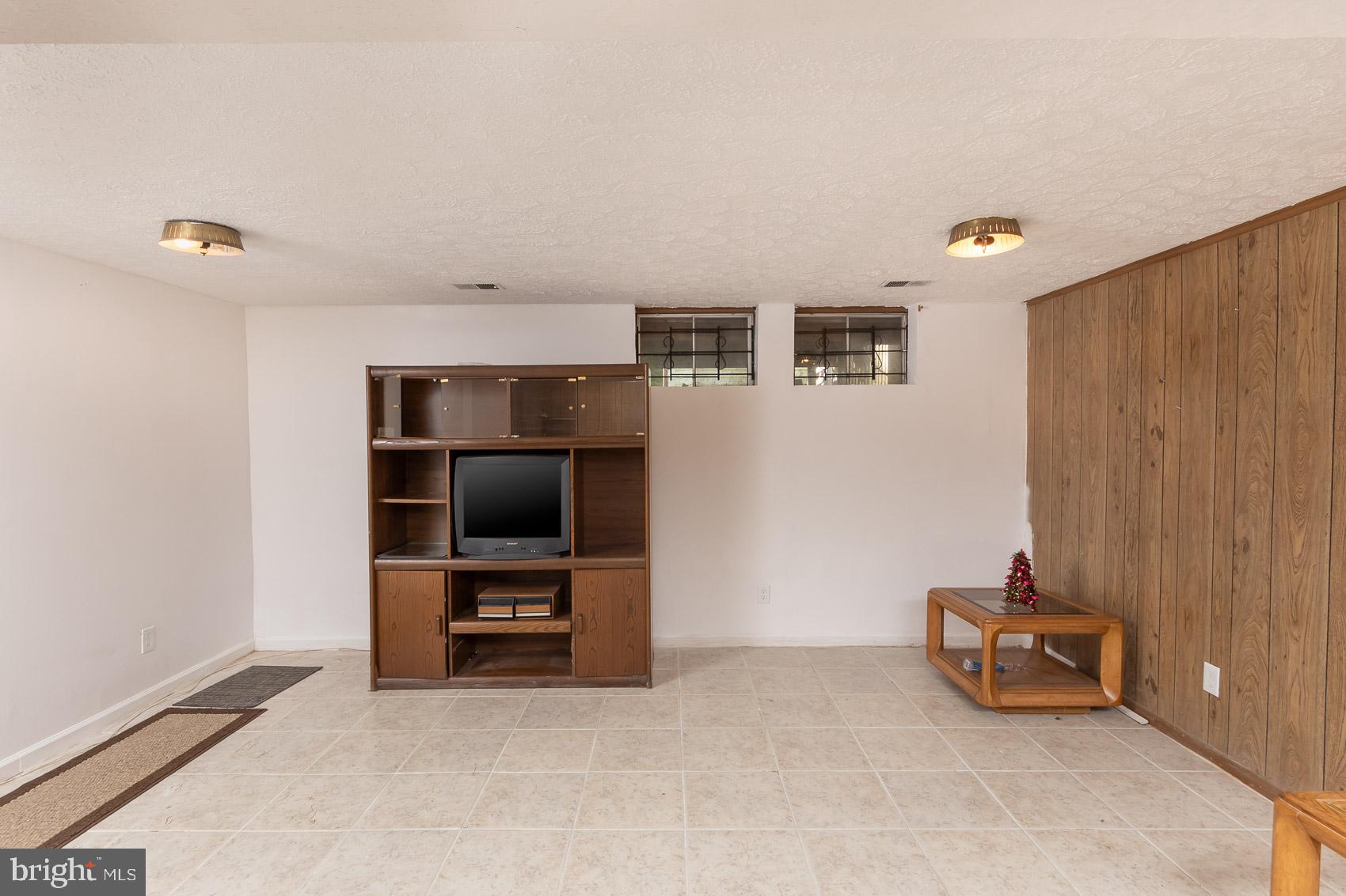 5475 Princess Drive Rosedale, MD 21237 - Photo 34 of 40