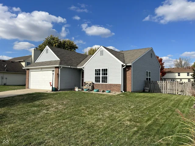 $299,900 | 8134 Cardinal Street, Avon, IN 46123