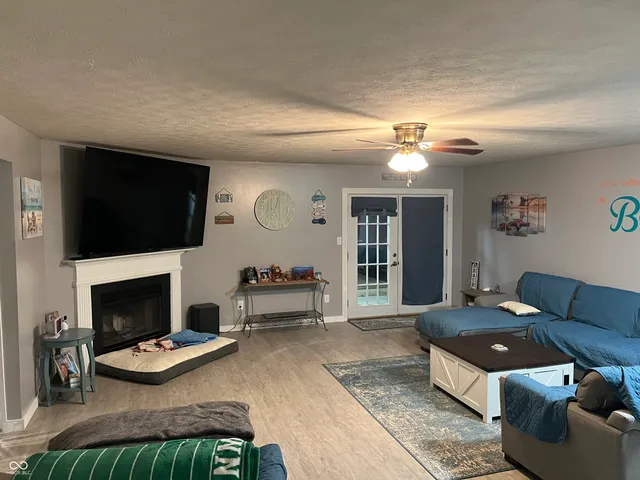 $299,900 | 8134 Cardinal Street, Avon, IN 46123