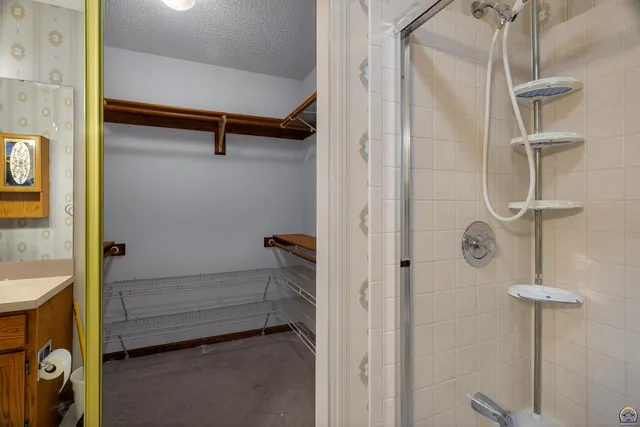 $216,900 | 5650 Southwest Barrington Court North, Unit A), Topeka, KS 66614