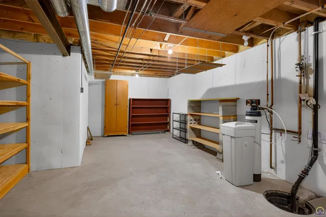 $216,900 | 5650 Southwest Barrington Court North, Unit A), Topeka, KS 66614